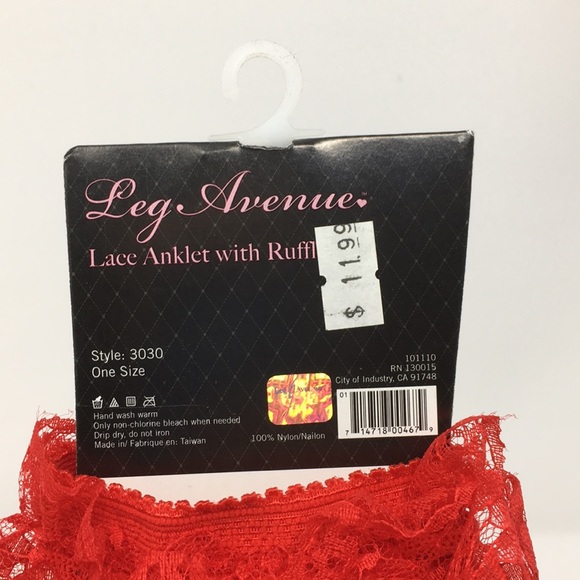 NWT LEG AVENUE LACE ANKLE WITH RUFFLE SOCK RED - Picture 3 of 3